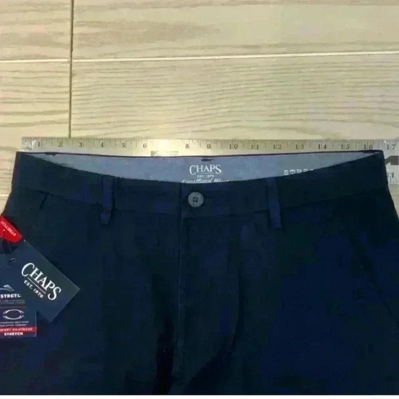 Chaps Coastland Flat-Front Shorts, Men's Size 32, Night Shadow NEW - Picture 4 of 7